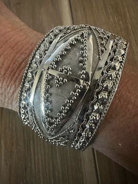 Robert Rose Boho Hinged Bracelet